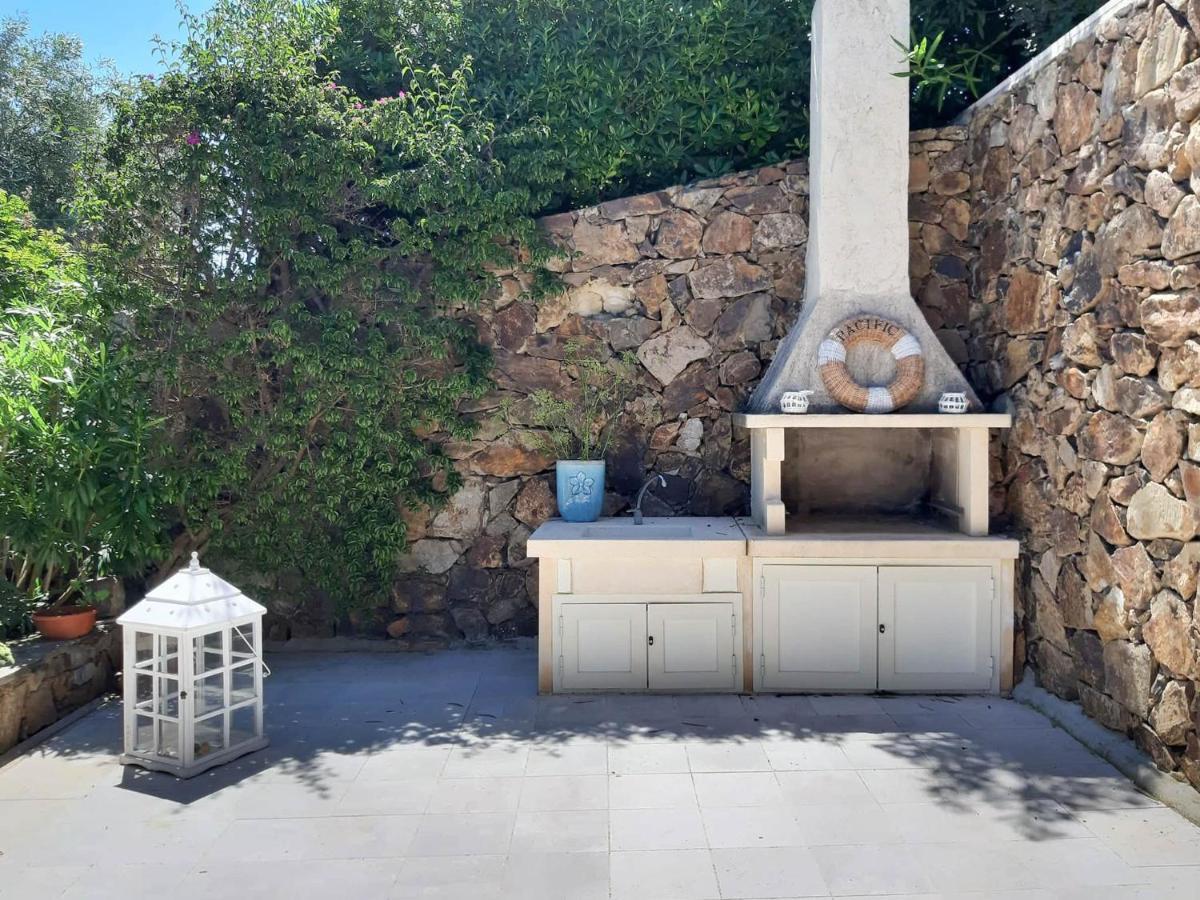 Villa Bougainvillea Con Piscina E Giardino Privato A Pochi Passi Dal Mare Castiadas Eksteriør billede