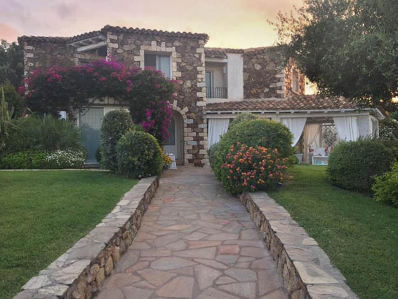 Villa Bougainvillea Con Piscina E Giardino Privato A Pochi Passi Dal Mare Castiadas Eksteriør billede