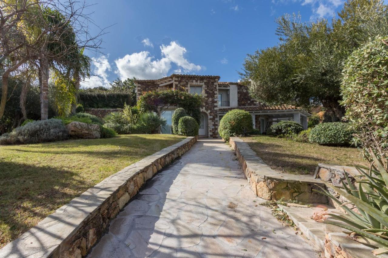 Villa Bougainvillea Con Piscina E Giardino Privato A Pochi Passi Dal Mare Castiadas Eksteriør billede